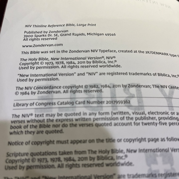 NIV 1984 Study Bible in Reddish Brown Bonded Leather - thumb tabs - Thin line - Picture 6 of 7